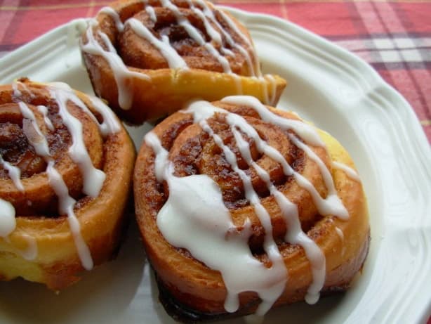 Image of Alton Brown Overnight Cinnamon Rolls recipe