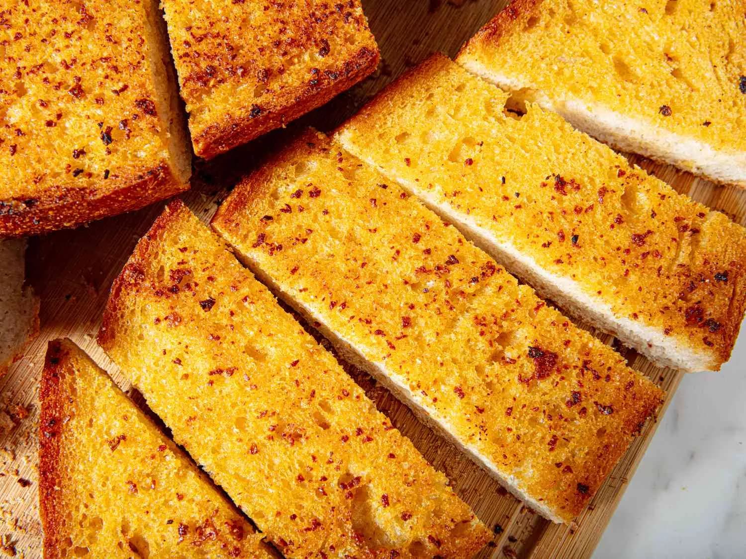 Image of Easy Weeknight Garlic Bread recipe